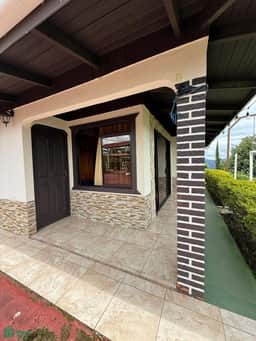 https://storage.googleapis.com/homestra-images/property-image-db889e65-485b-46f2-88f5-7495a8b143ec-1792862038.jpg