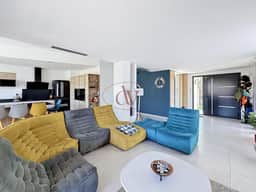 https://storage.googleapis.com/homestra-images/property-image-ddb23c20-af03-461b-ba7d-fc44b4115b7c-1788684127.jpg
