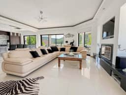 https://storage.googleapis.com/homestra-images/property-image-de4f9943-ee63-444a-866b-14bdfebee323-1783844865.jpg