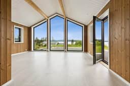 https://storage.googleapis.com/homestra-images/property-image-defa1101-e360-4d8a-bf4f-f90c32971584-1752523285.jpg