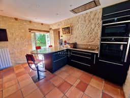 https://storage.googleapis.com/homestra-images/property-image-df0dd587-3090-4557-8858-0fdcb5cdc9c9-1760772544.jpg