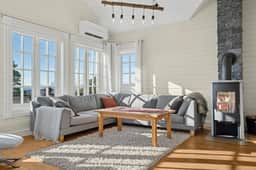 https://storage.googleapis.com/homestra-images/property-image-e054155a-7bf0-4153-9ddc-b4bb89de85f7-1759862255.jpg