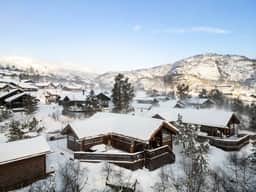 https://storage.googleapis.com/homestra-images/property-image-e062b9b9-165e-45d6-8f03-15e6d65358d2-1761395411.jpg