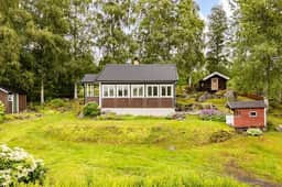 https://storage.googleapis.com/homestra-images/property-image-e0777ac4-7bb2-458b-bdc2-4868fb2be894-1751397354.jpg
