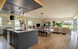 https://storage.googleapis.com/homestra-images/property-image-e1899fde-1861-42d8-bc79-495d8f62c86d-1756750757.jpg