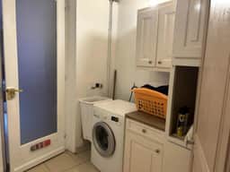 https://storage.googleapis.com/homestra-images/property-image-e3d900bc-eb05-4aa2-be42-0fcd05645541-1759663437.jpg