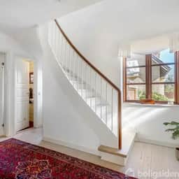 https://storage.googleapis.com/homestra-images/property-image-e4b87d17-db33-4d4b-bd8f-a7db214504c4-1790508095.jpg