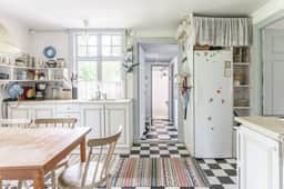 https://storage.googleapis.com/homestra-images/property-image-e60ce4c2-d3b8-4e77-987e-2095df713460-1753205925.jpg
