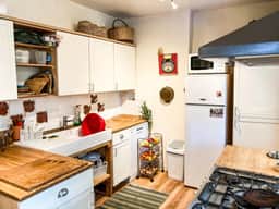 https://storage.googleapis.com/homestra-images/property-image-e626cebb-a5e4-4504-8fcf-b4a645afffa1-1746342763.jpg