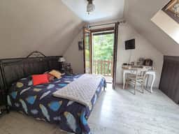 https://storage.googleapis.com/homestra-images/property-image-e78ad003-1494-4f38-8181-61bf14c0d81d-1759407845.jpg
