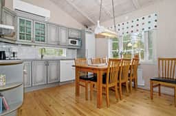 https://storage.googleapis.com/homestra-images/property-image-e879ee6f-8c71-4bad-b97e-5a0fbd7e4389-1759947031.jpg