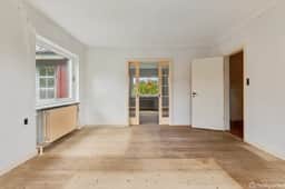 https://storage.googleapis.com/homestra-images/property-image-e9d159e8-20b9-41c4-9921-6cc308c48502-1758738075.jpg