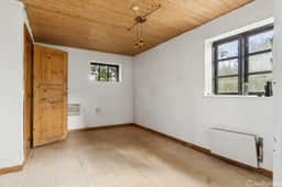https://storage.googleapis.com/homestra-images/property-image-ec98060a-5d70-4d62-88b8-37a9a3003174-1759862337.jpg