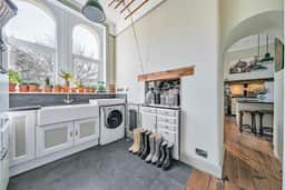 https://storage.googleapis.com/homestra-images/property-image-ee16c0ee-3da7-443e-972e-cfee8286234d-1755444920.jpg