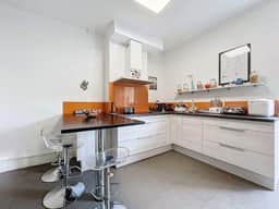 https://storage.googleapis.com/homestra-images/property-image-f5ad1a9b-81a5-491d-8a17-ddbbf8b4dd76-1790509213.jpg