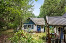 https://storage.googleapis.com/homestra-images/property-image-f87a1791-1d72-4395-a6c5-a13907060d58-1789219129.jpg