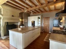 https://storage.googleapis.com/homestra-images/property-image-fa12b30d-4f95-4057-bb32-21cb00eeec7d-1751474719.jpg