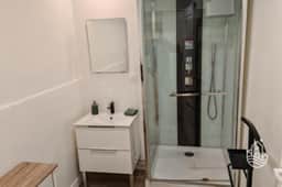https://storage.googleapis.com/homestra-images/property-image-fb43c9c5-95d2-4846-aeda-5c93925ac152-1755021232.jpg