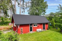 https://storage.googleapis.com/homestra-images/property-image-fbe815f4-45d4-4fc0-a2cc-3c11be791275-1752696438.jpg