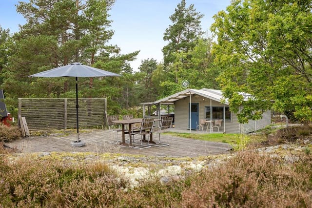 Main cottage and natural lot