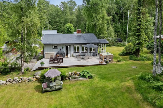 Front view of the house and garden