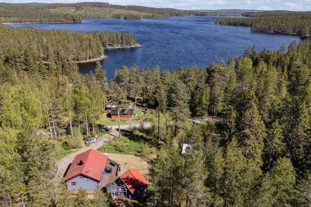 View of the summer house and lake