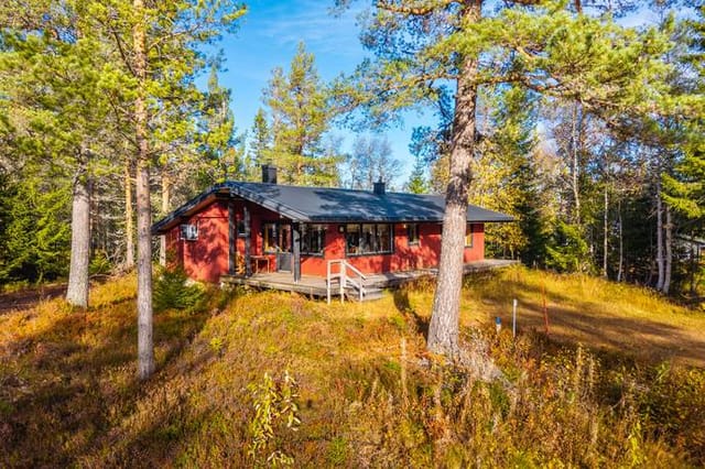 Exterior view of the mountain cabin