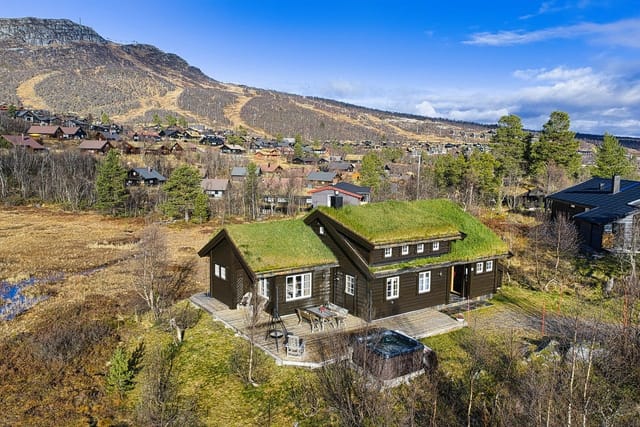 Welcome to Tjønnvegen 10