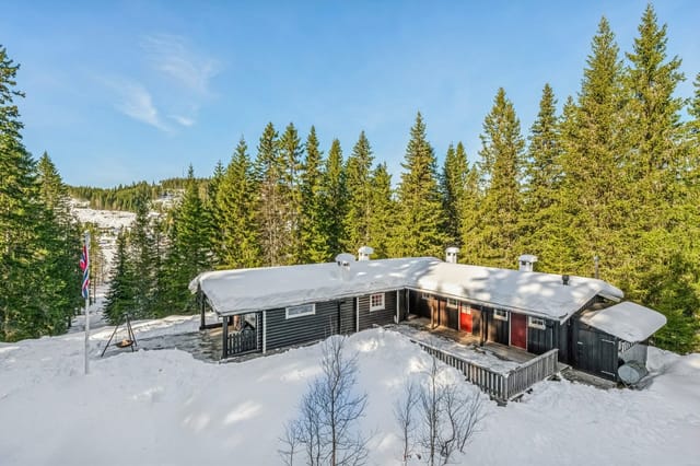 Front view of the cabin at Øyangen 24