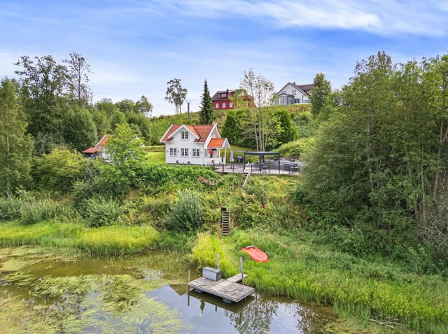Front view of the cabin presented by Notar Romerike