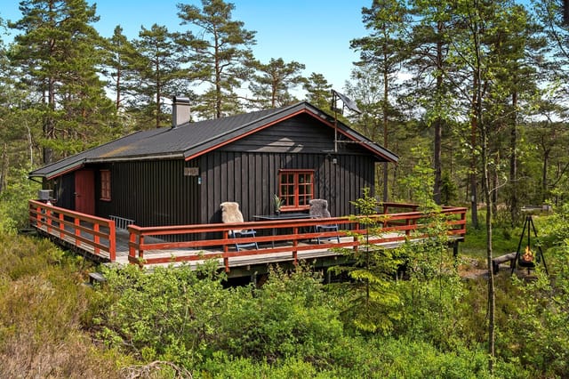The holiday home has a fantastic location surrounded by nature and green areas.