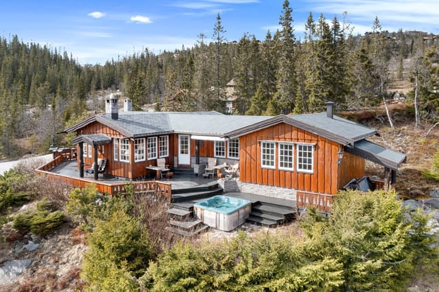 Welcome to Risleliveien 169 - your new mountain gem at popular Tempelseter!