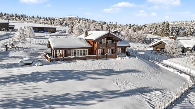 EIE Fjellmegleren is pleased to present Kambevollan 65!