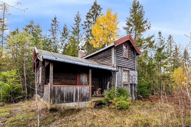 Welcome to Bjerkeveien 100, a charming scout cabin named 'Titten' – presented by Fridtjof Schmidt and Camilla Ringnes at Nordvik Bærum!