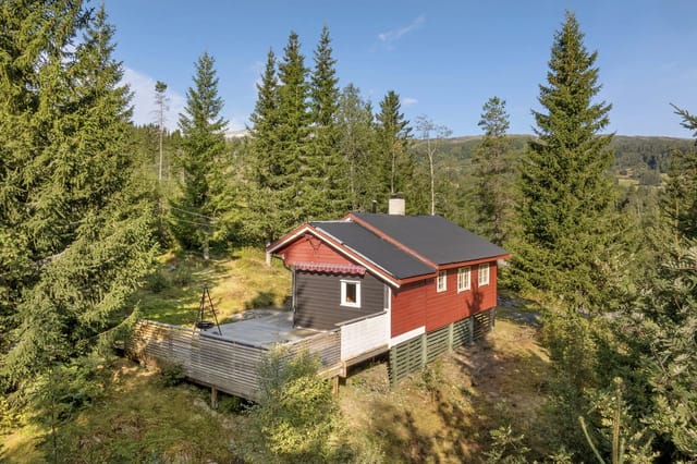 The cabin received a new terrace in 2021 and new windows facing north in 2024.