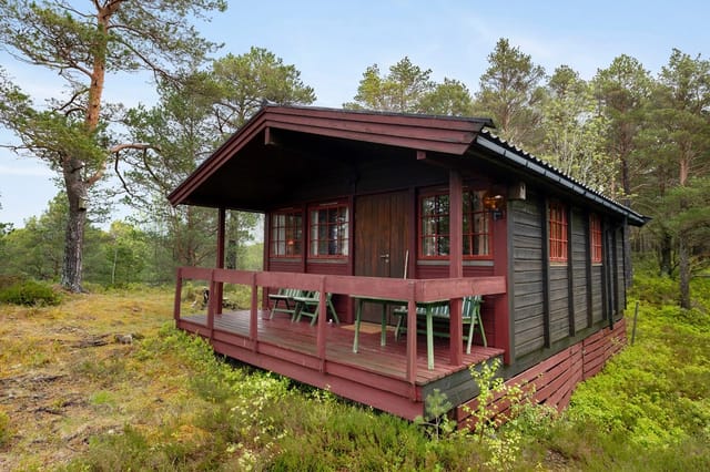 Welcome to the charming Vestlivegen 98! Presented by Håvard Straumsheim at Møremegling