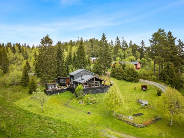 Spacious and well-maintained cabin with beautiful outdoor areas