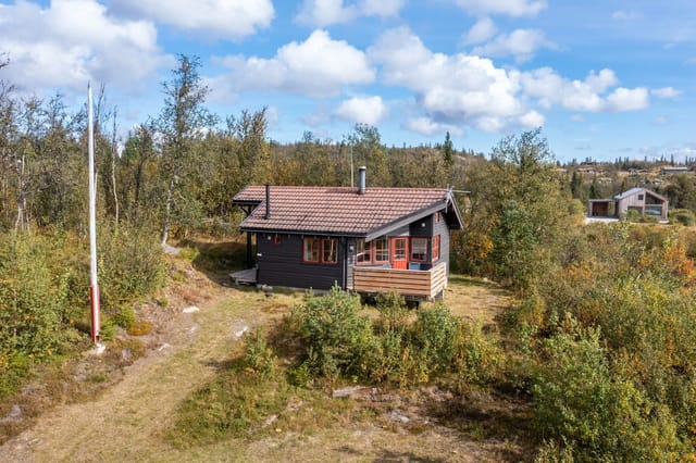 Welcome to Varaldsetvegen 83!