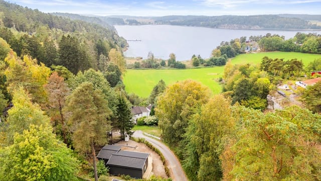 Real estate agent Fabian Robertino presents Brandstorpåsen 5 in Skjærviken