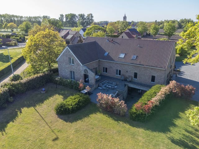 Front view of Hubesheide 1, Bree