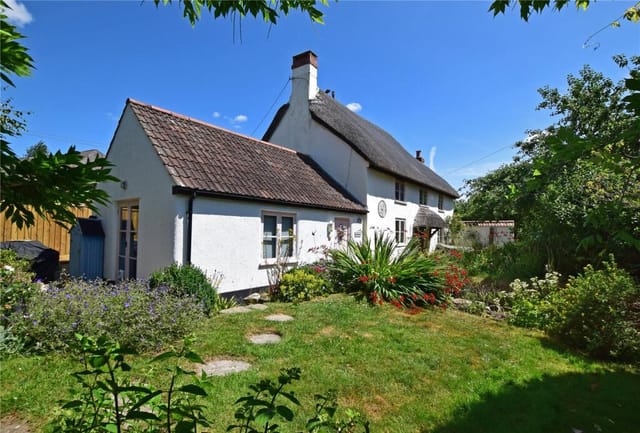 Front view of Jocelyn Cottage
