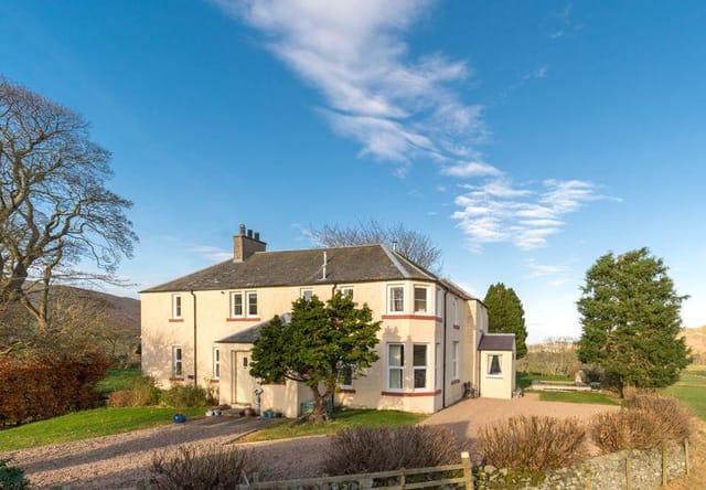 Front view of Castlehill Farmhouse