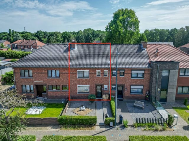 Front view of Lindenlaan 15, Maasmechelen