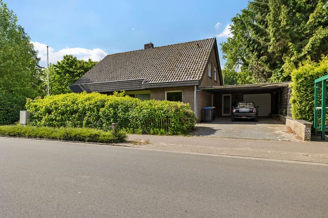 Front view of Dorfstrasse 3