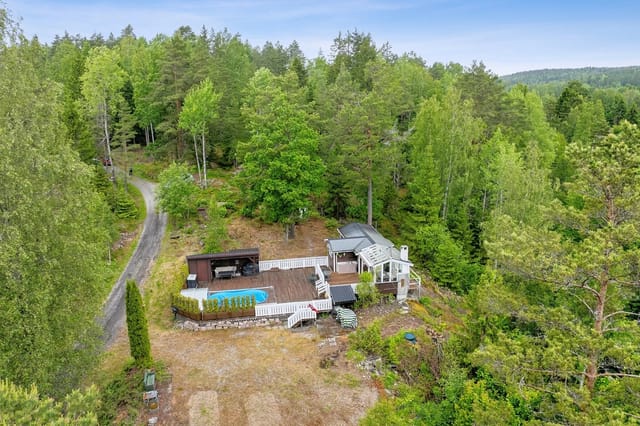 Front view of the property