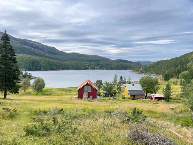 Aunvik - Older small farm used as a leisure property