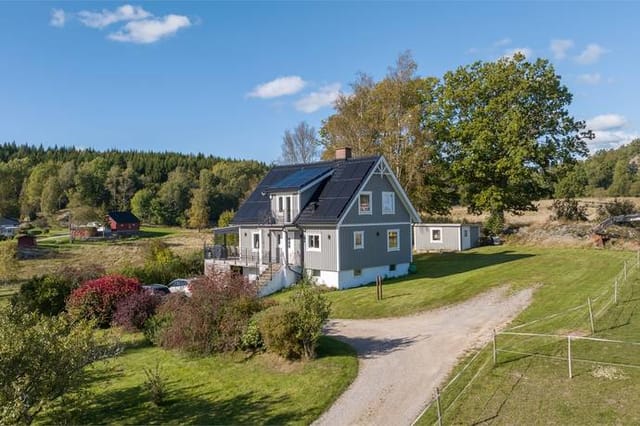 Front view of the country home