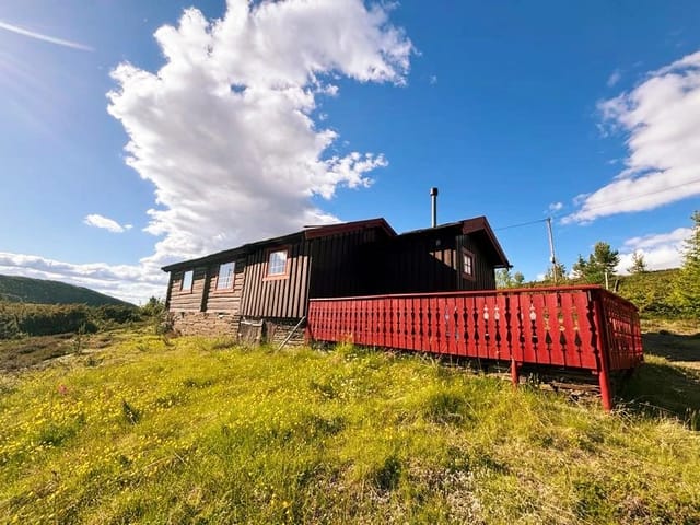 The cabin is located at 997 meters above sea level