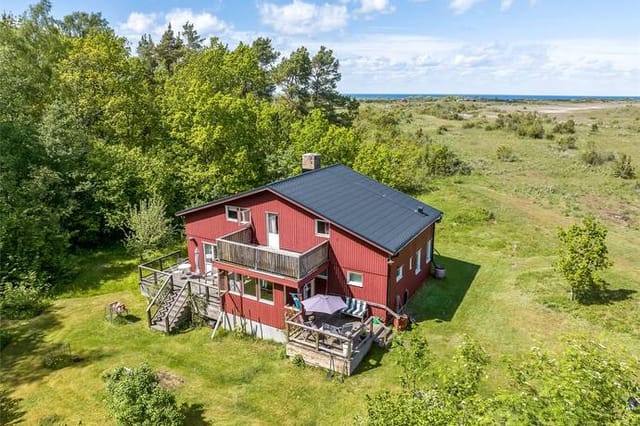 Front view of the holiday home