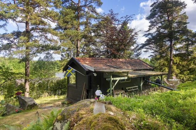 Exterior view of the main house and garden